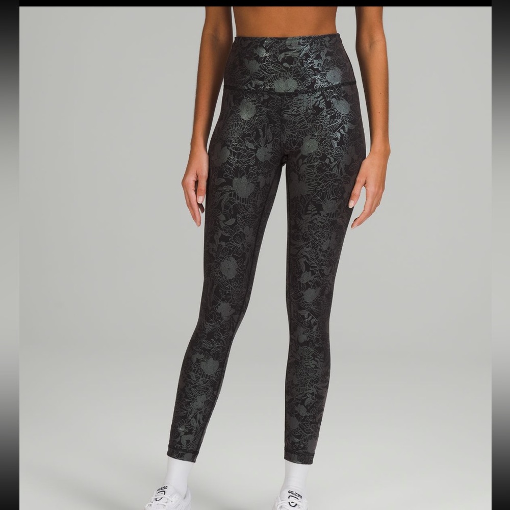 Lululemon leggings size 2 wunder under 25”